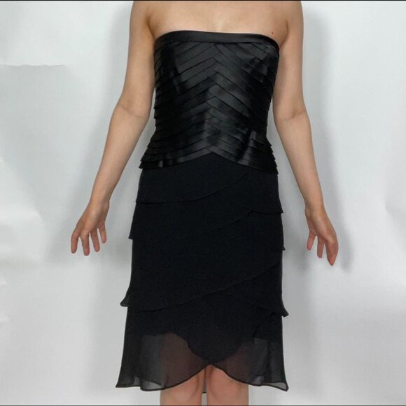 Vintage Tadashi Shoji black tiered cocktail dress - size US 4 - Picture 2 of 5